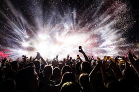 How to Safeguard Your Hearing at Concerts: Tips for Music Enthusiasts!